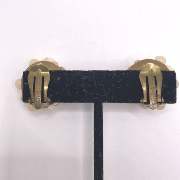 Western Germany Signed Vintage Baby Tooth Bead Style Cluster Clip-on Earrings - Picture 6 of 12